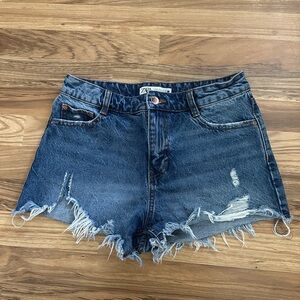 Zara Women’s Shorts Size 4 Jean Denim Blue Distressed Cut Off  High Rise